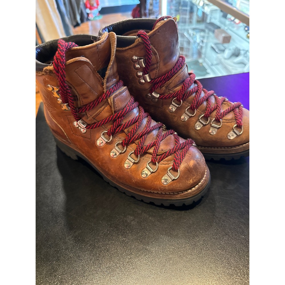 Danner Mountain Light Brown Leather Hiking Boots Mens USA Made Lug Sole 5m 6.5w